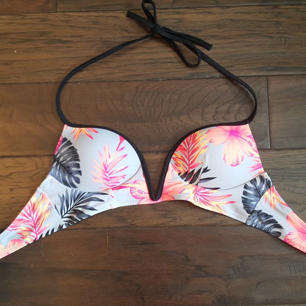PINK Victoria Secret Floral Bikini top